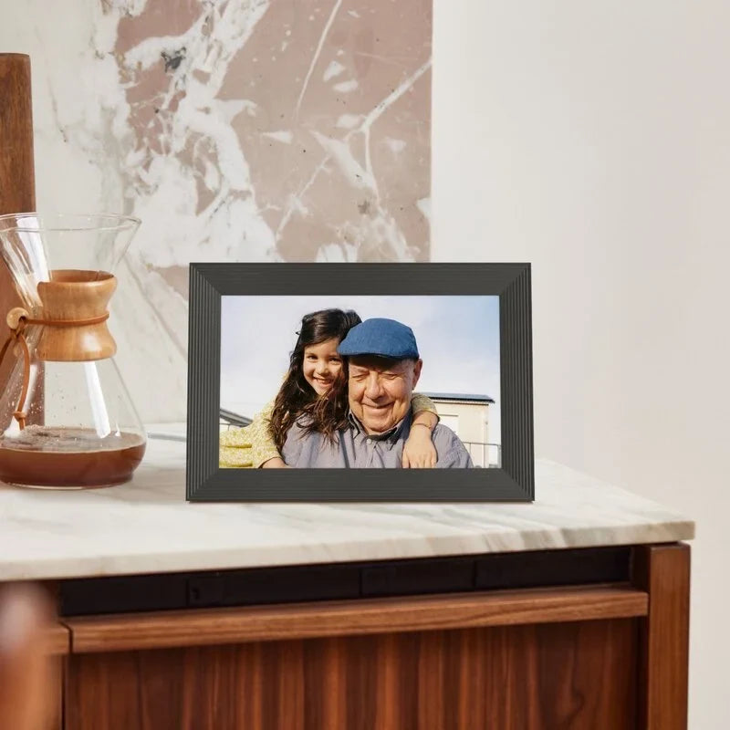 Carver 10" Charcoal | Aura's Most Popular Digital Frame